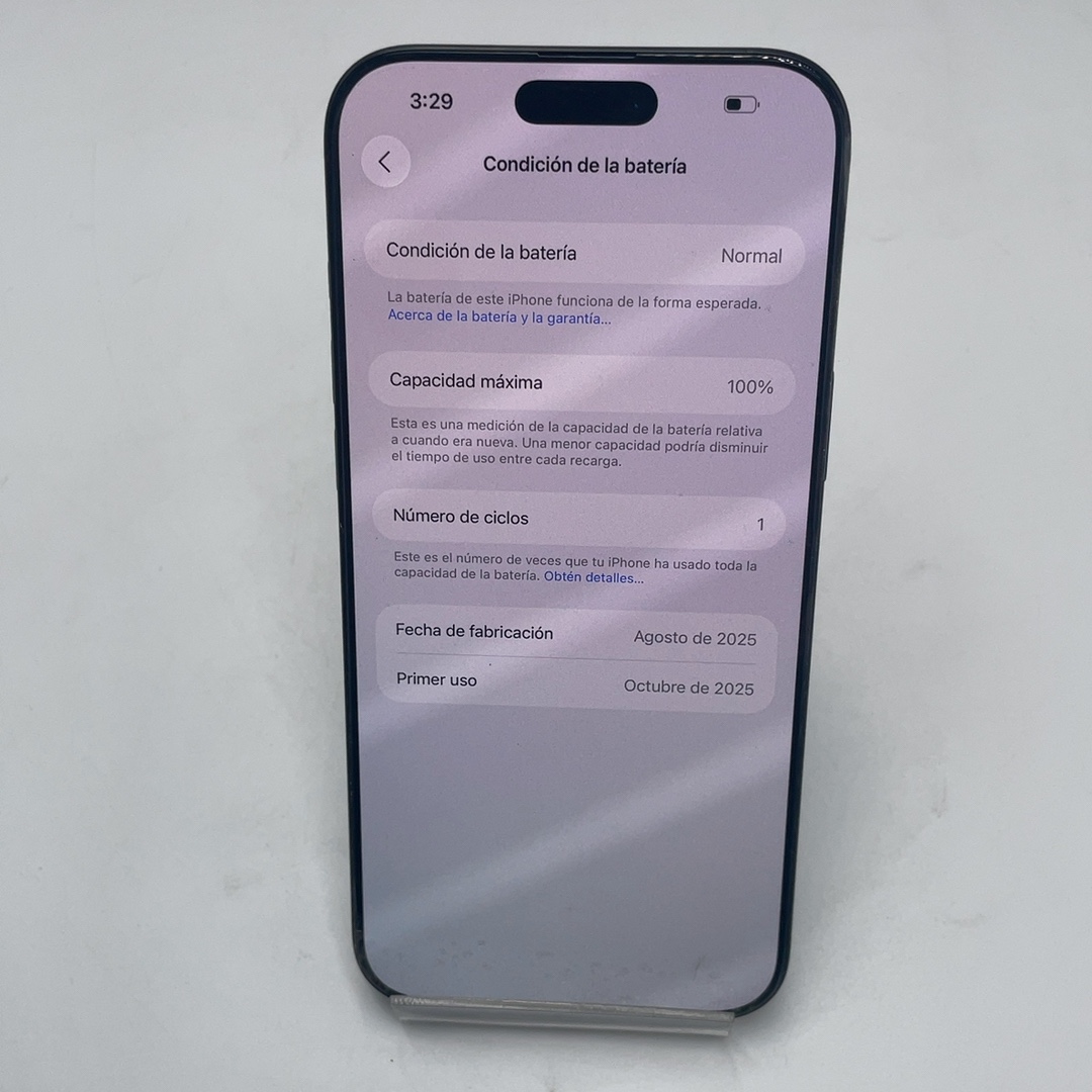 iPhone 16 Pro Max 256GB Black Titanium eSim (100%) - Imagen 4