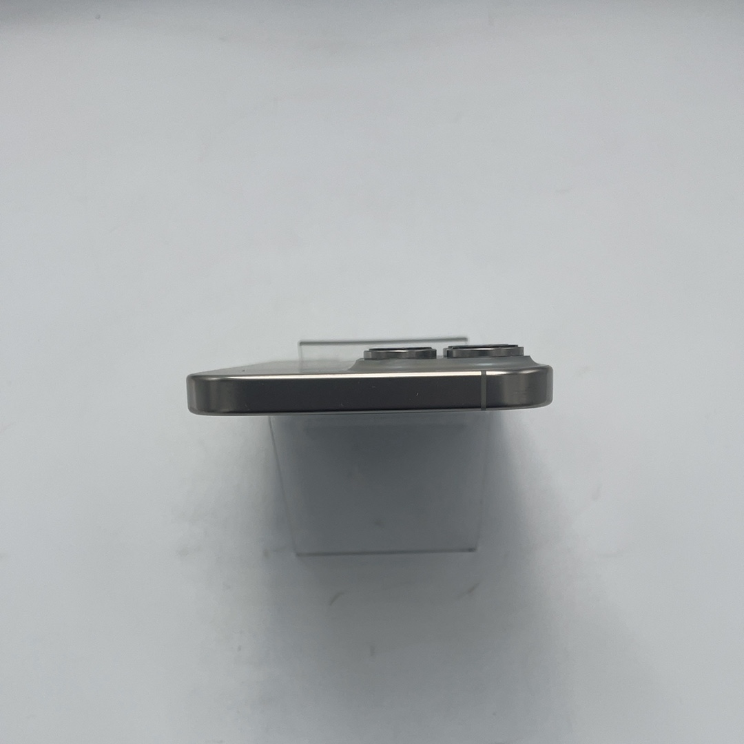 iPhone 16 Pro Max 256GB Natural Titanium eSim (96%) - Imagen 5