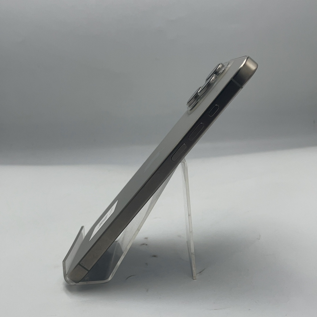 iPhone 16 Pro Max 256GB Natural Titanium eSim (96%) - Imagen 6
