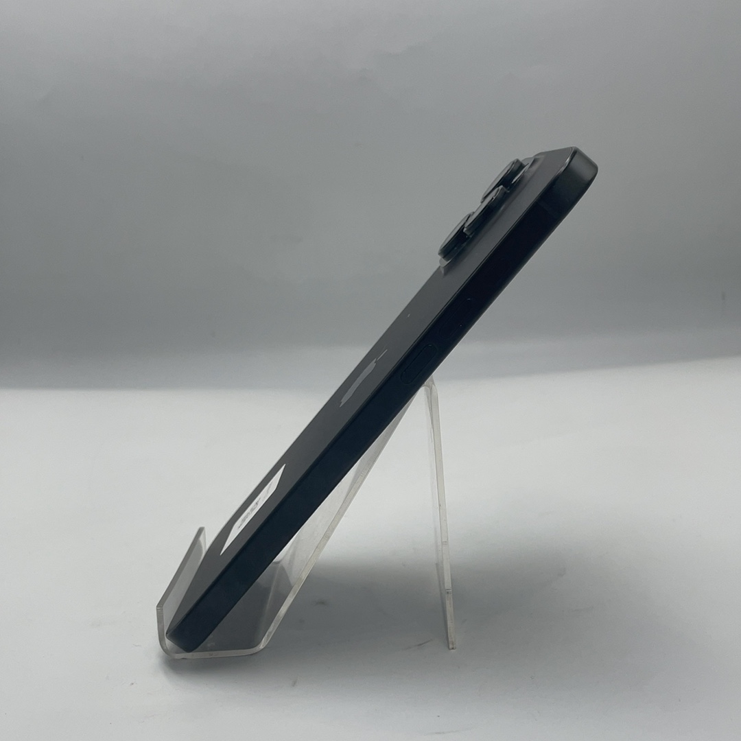 iPhone 16 Pro Max 256GB Black Titanium eSim (100%) - Imagen 8